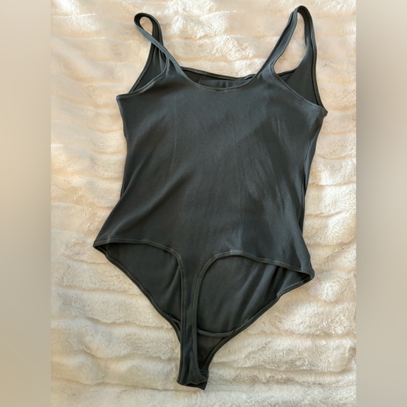 SKIMS Ribbed Stretch Cotton Bodysuit - Picture 3 of 4